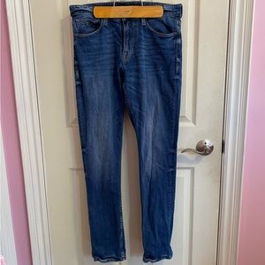 ✨3/$40✨Guess Slim-Fit Jeans